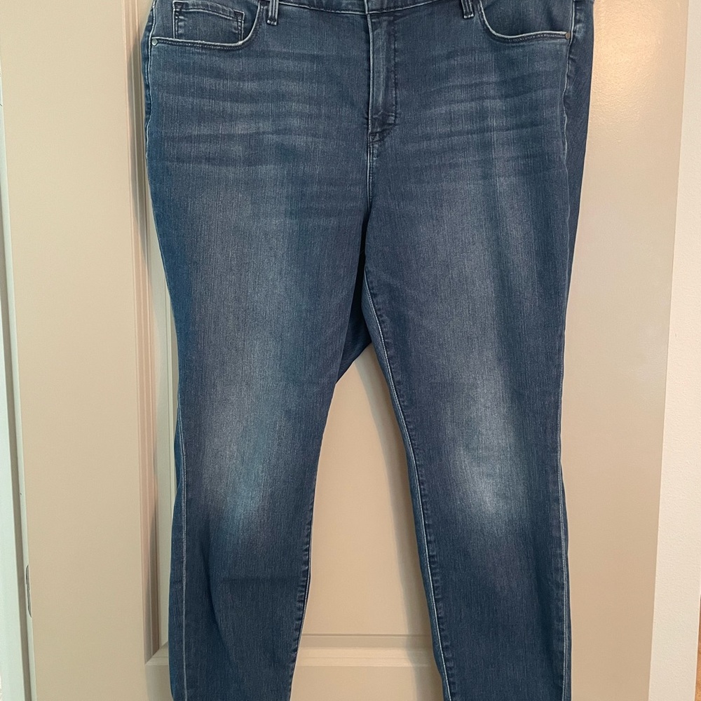 Athleta skinny jeans. - Picture 4 of 9